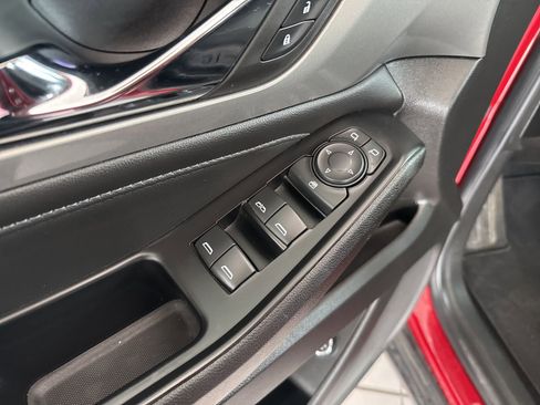 Used 2023 Chevrolet Traverse LT image 20