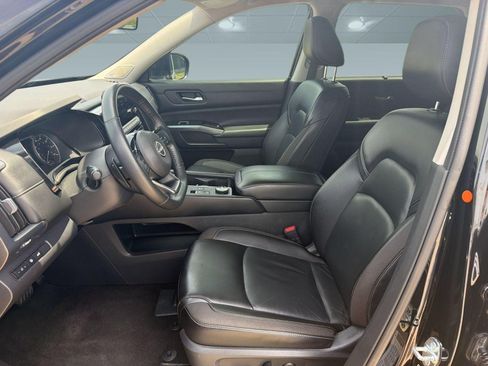Used 2023 Nissan Pathfinder SL w/ SL Premium Package AWD/4WD image 5