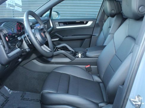 New 2026 Porsche Cayenne AWD/4WD image 5