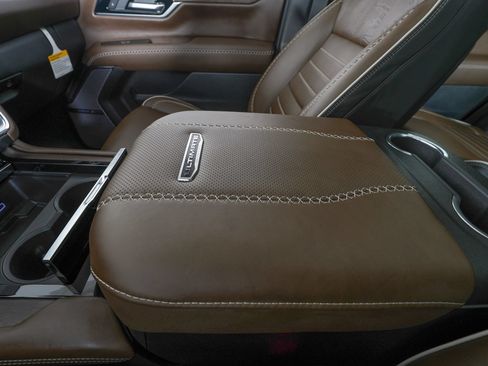 Used 2026 GMC Yukon Denali Ultimate AWD/4WD image 31