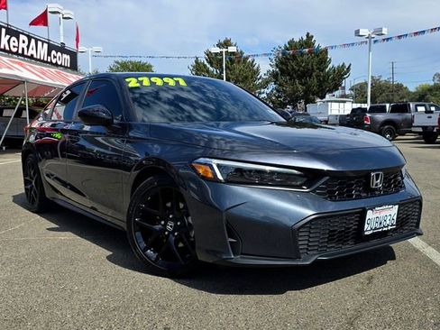 Used 2025 Honda Civic Sport image 1