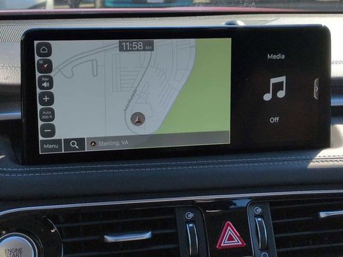 Used 2023 Genesis G70 2.0T image 29