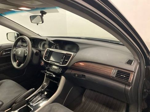 Used 2016 Honda Accord EX image 25