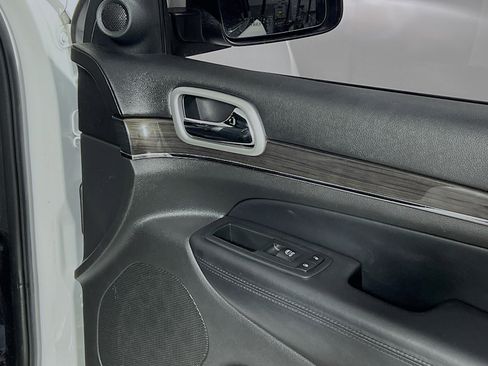 Used 2016 Jeep Grand Cherokee High Altitude image 32