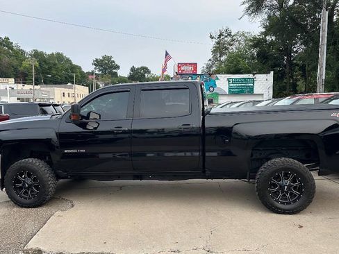 Used 2017 Chevrolet Silverado 2500 W/T w/ WT Convenience Package AWD/4WD image 2
