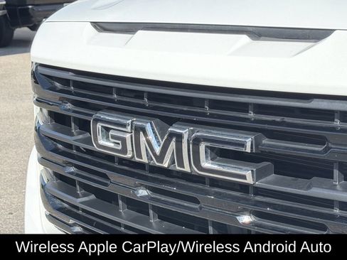 Used 2024 GMC Sierra 1500 Elevation w/ LPO, Elevation Black Package RWD image 4