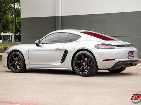 Used 2017 Porsche 718 Cayman RWD image 41