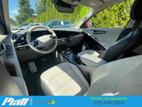 Used 2023 Kia Niro Wave w/ Wave Preserve Package FWD image 34