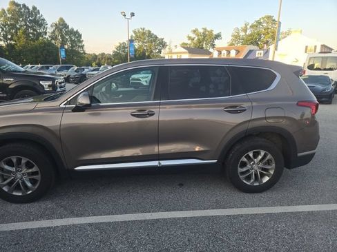 Used 2019 Hyundai Santa Fe SEL AWD/4WD image 2