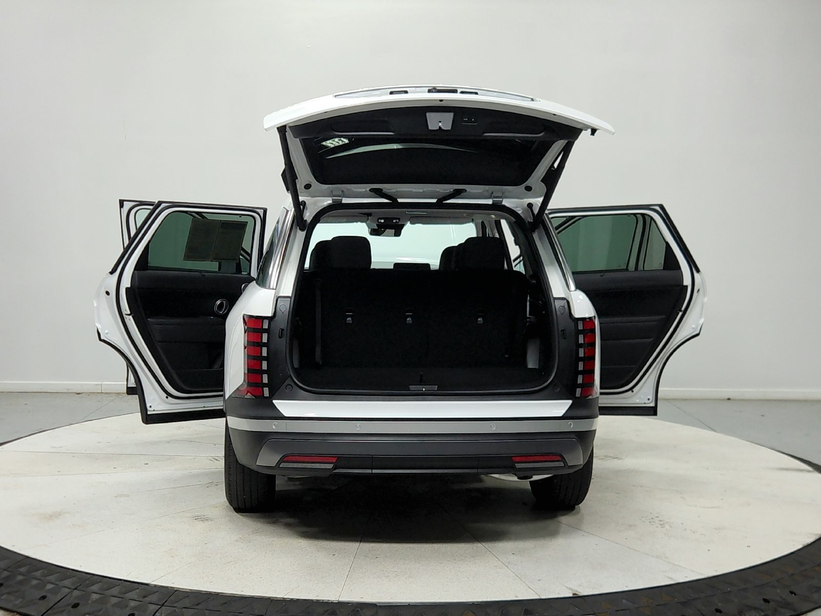 Used 2026 Hyundai Palisade SEL FWD image 15