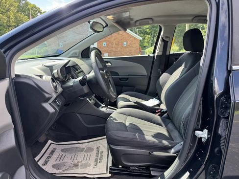 Used 2015 Chevrolet Sonic LT FWD image 13