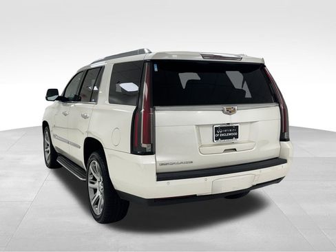 Used 2015 Cadillac Escalade Luxury image 5