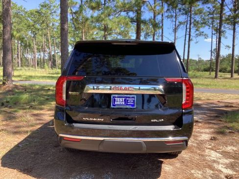 Used 2023 GMC Yukon SLT image 6