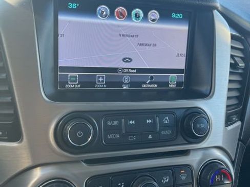 Used 2019 GMC Yukon XL Denali image 46