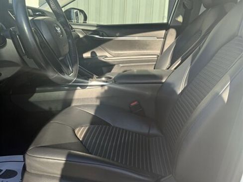 Used 2020 Toyota Camry SE image 11