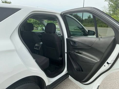 Used 2020 Chevrolet Equinox LT FWD image 18