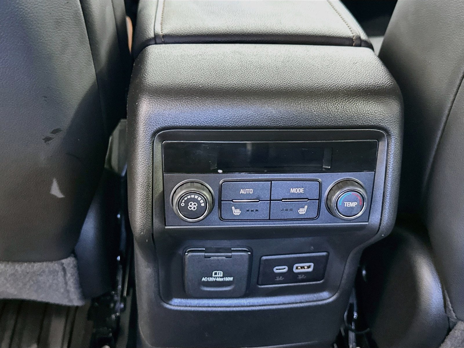 Used 2023 GMC Acadia AT4 w/ Technology Package AWD/4WD image 27