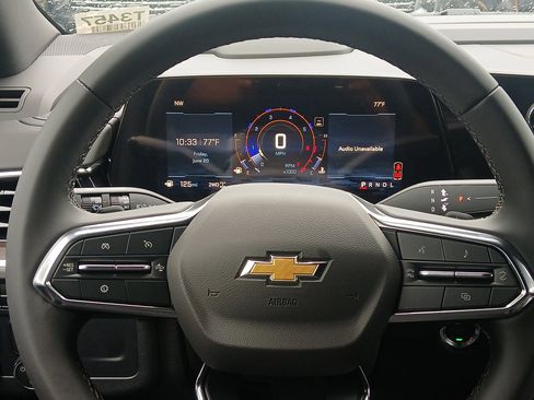 New 2025 Chevrolet Suburban LS image 10