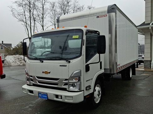 New 2025 Chevrolet Low Cab Forward 5500XG image 3