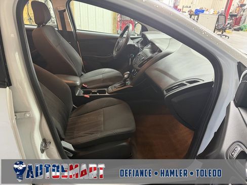 Used 2018 Ford Focus SE image 21