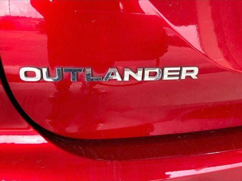 Used 2022 Mitsubishi Outlander SEL image 9