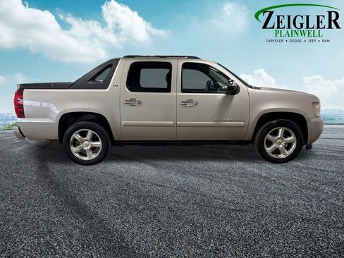 Used 2007 Chevrolet Avalanche LTZ w/ LTZ Preferred Equipment Group image 9