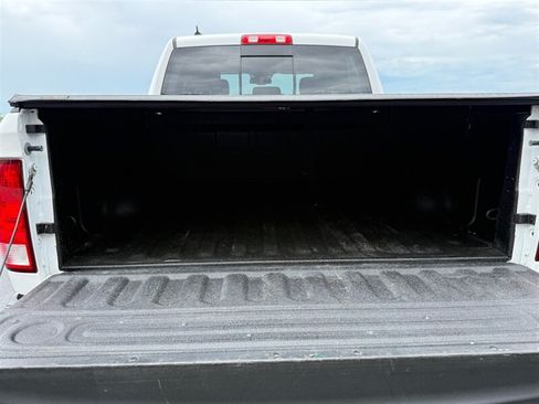 Used 2019 RAM 1500 Classic SLT w/ SLT Plus D←cor Group AWD/4WD image 33