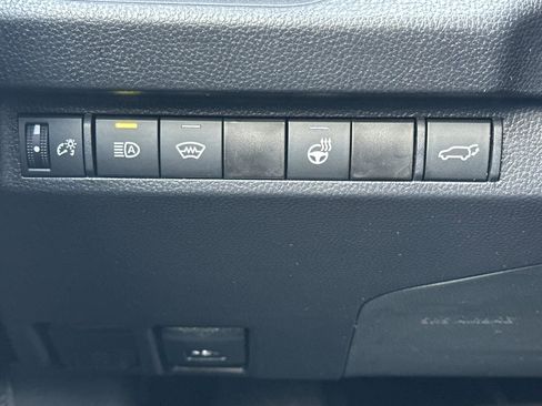 Used 2023 Toyota RAV4 XLE Premium image 36