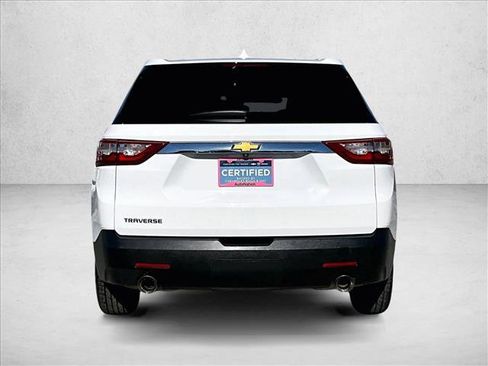 Used 2021 Chevrolet Traverse LS image 4