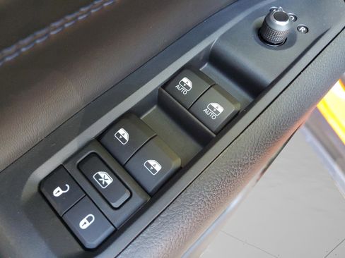 New 2026 Jeep Compass Latitude AWD/4WD image 19