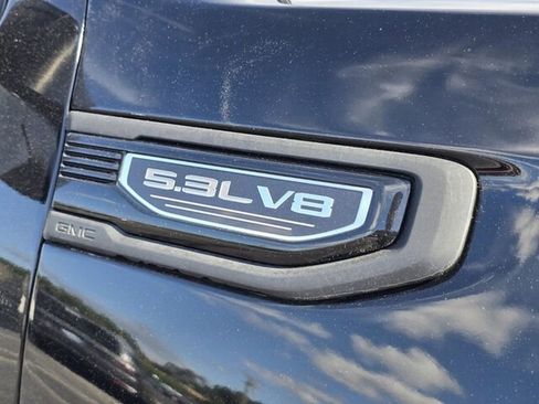 Used 2021 GMC Sierra 1500 Elevation w/ X31 Off-Road Package AWD/4WD image 10