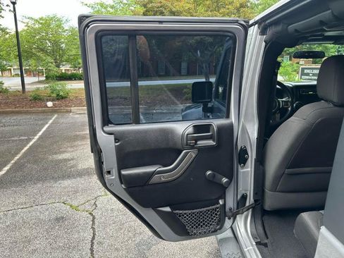 Used 2014 Jeep Wrangler Unlimited Sport AWD/4WD image 17
