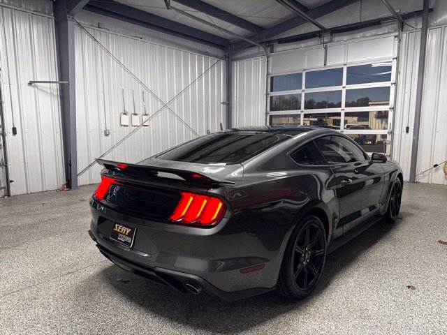 Used 2018 Ford Mustang Coupe w/ Black Accent Pkg RWD image 19
