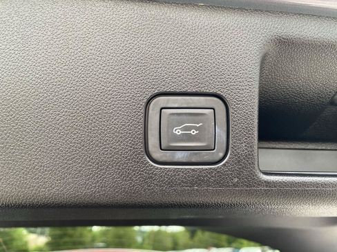 Used 2024 Chevrolet Equinox EV LT AWD/4WD image 16