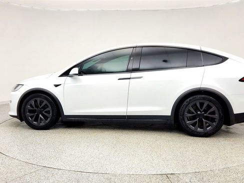 Used 2024 Tesla Model X image 8