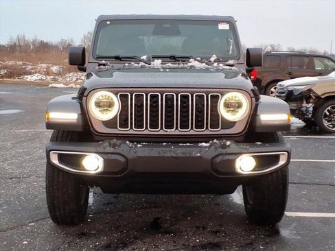 New 2026 Jeep Wrangler Unlimited Sahara w/ Safety Group AWD/4WD image 21