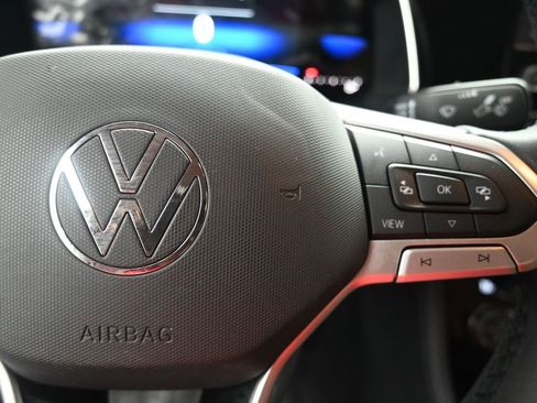 Used 2023 Volkswagen Jetta SE image 14