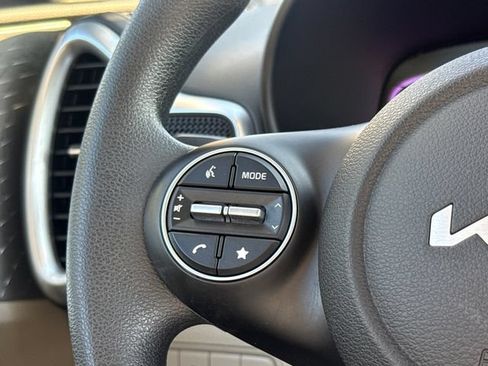 Used 2024 Kia Soul LX w/ Option Group 015 FWD image 28
