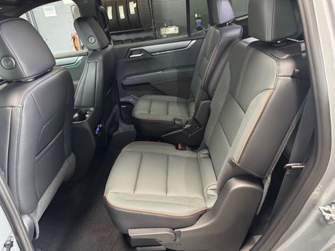 New 2026 GMC Acadia AT4 AWD/4WD image 11
