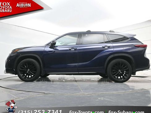 Used 2023 Toyota Highlander XSE AWD/4WD image 22
