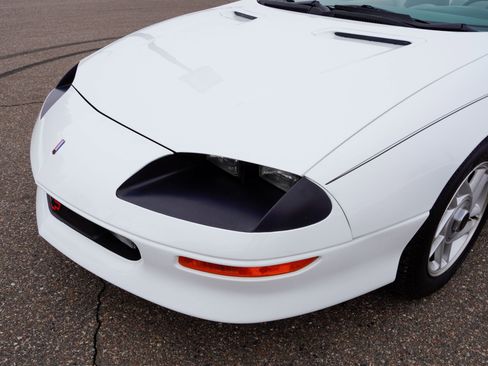 Used 1995 Chevrolet Camaro image 22