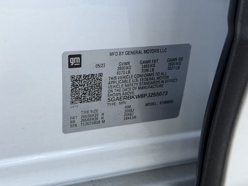 Used 2023 Buick Enclave Essence FWD image 17