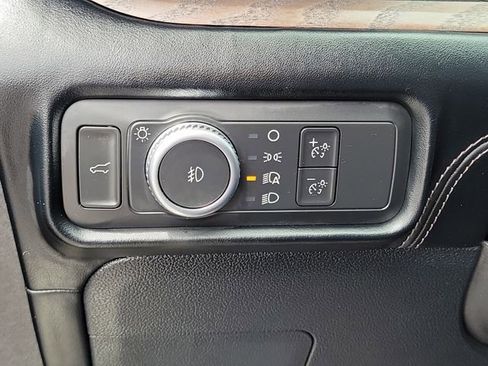 Certified 2022 Ford Explorer Platinum w/ Equipment Group 601A AWD/4WD image 16