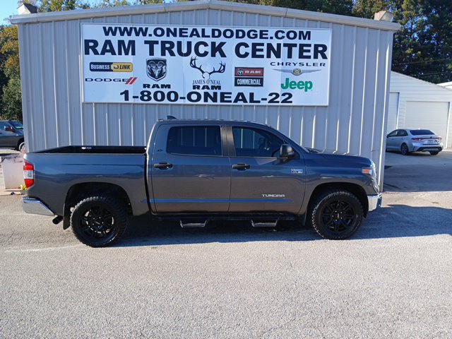 Used 2021 Toyota Tundra SR5 w/ SR5 Leather Package AWD/4WD image 2