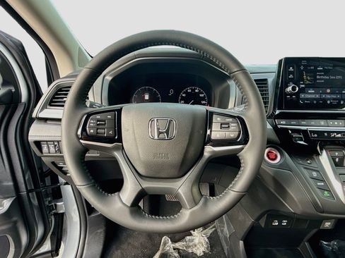 Certified 2026 Honda Odyssey EX-L image 10