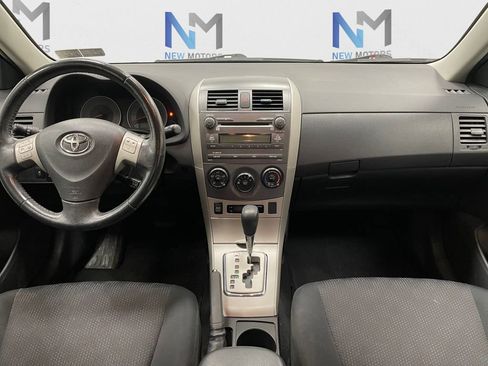 Used 2010 Toyota Corolla LE image 8