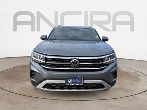 Certified 2022 Volkswagen Atlas Cross Sport SE w/ Panoramic Sunroof Package FWD image 4
