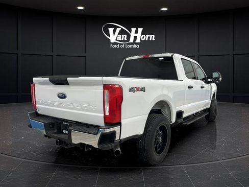 Used 2024 Ford F250 XLT AWD/4WD image 7