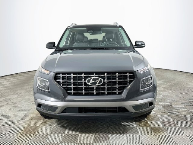 Used 2024 Hyundai Venue Limited FWD image 8