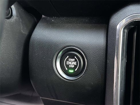 Used 2025 GMC Acadia Elevation image 26